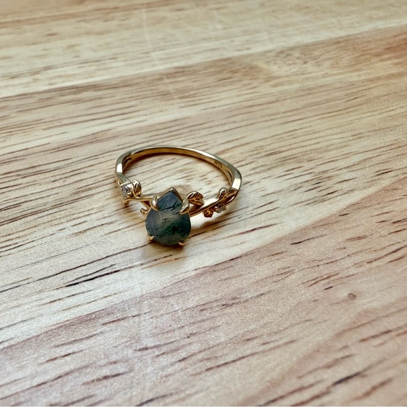 14K Gold Vine Ring with Moss Agate Gemstone and Moissanite - Picture 8 of 12
